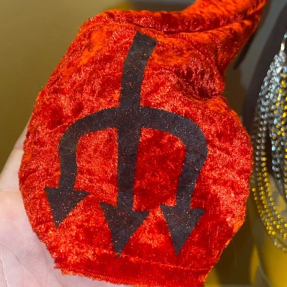 Red Devil Shrug - Picture 3 of 5